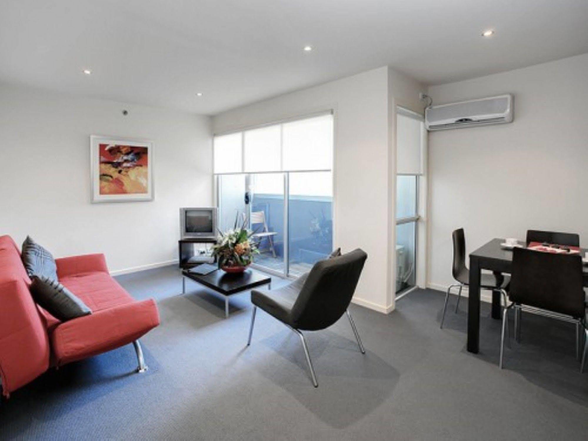 Plum Serviced Apartments Collins Street Мельбурн Екстер'єр фото